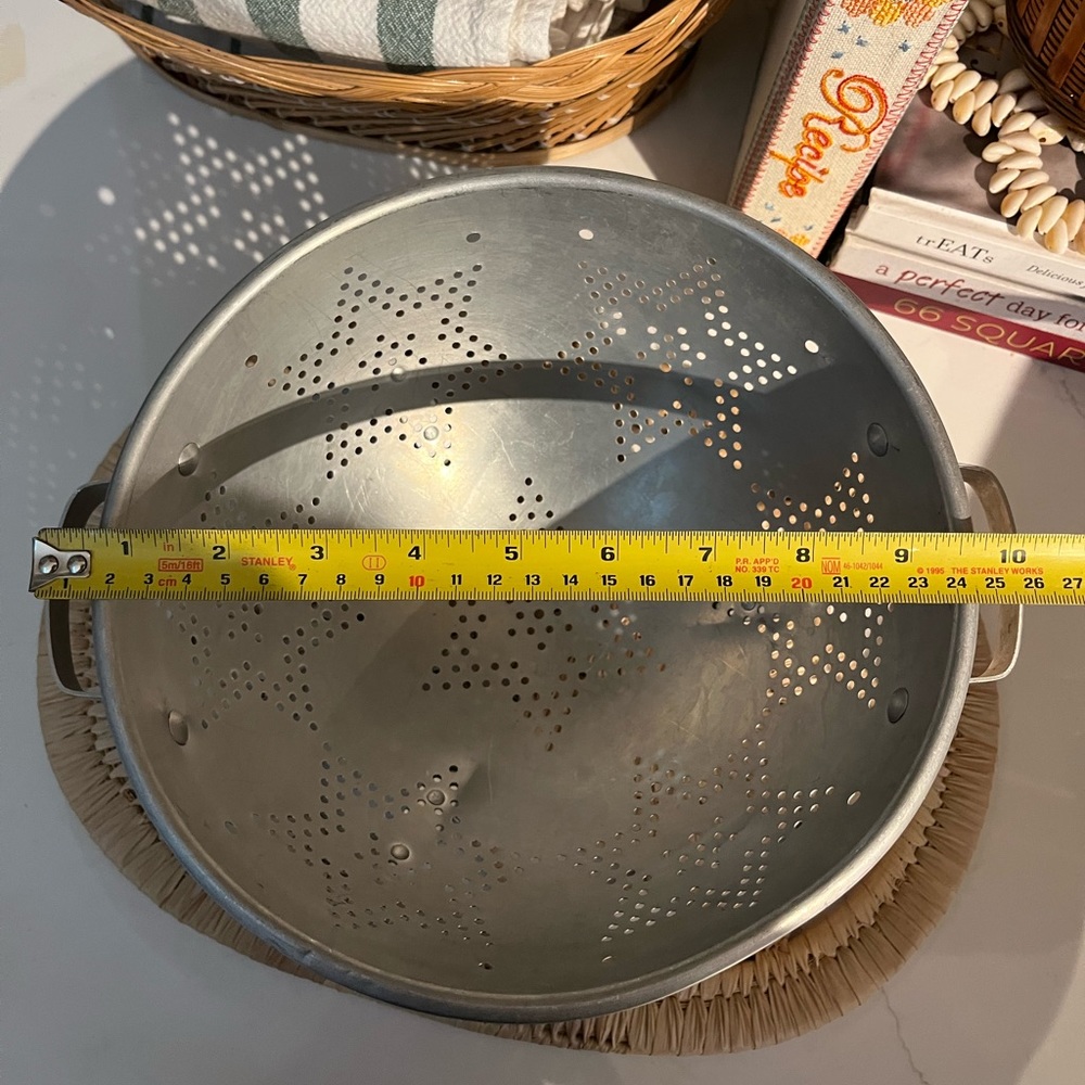 Stainless Steel Colander - Picture 5 of 6